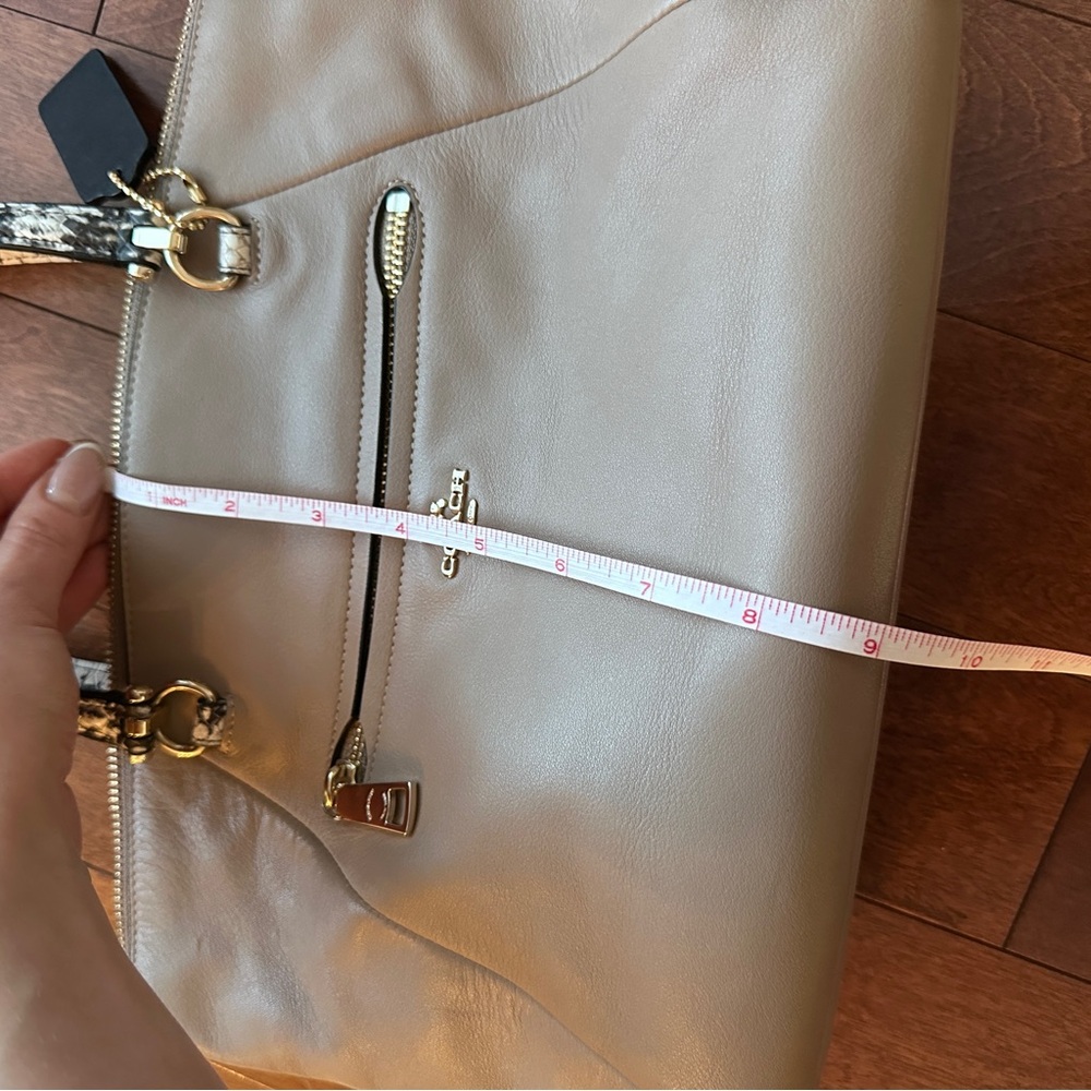 Coach Prairie Satchel Taupe handbag in pebble leather with Snakeskin handles - Picture 12 of 16